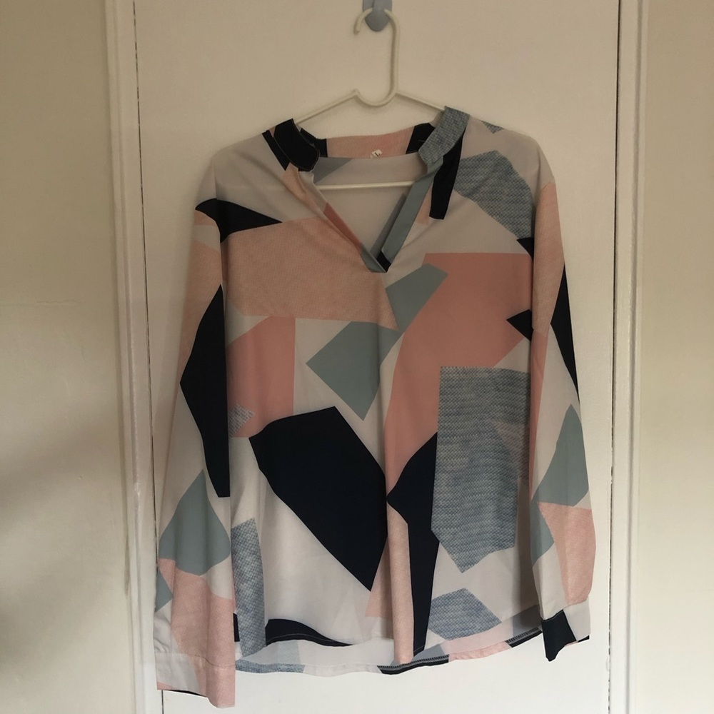 Geometric pattern blouse - Picture 2 of 5